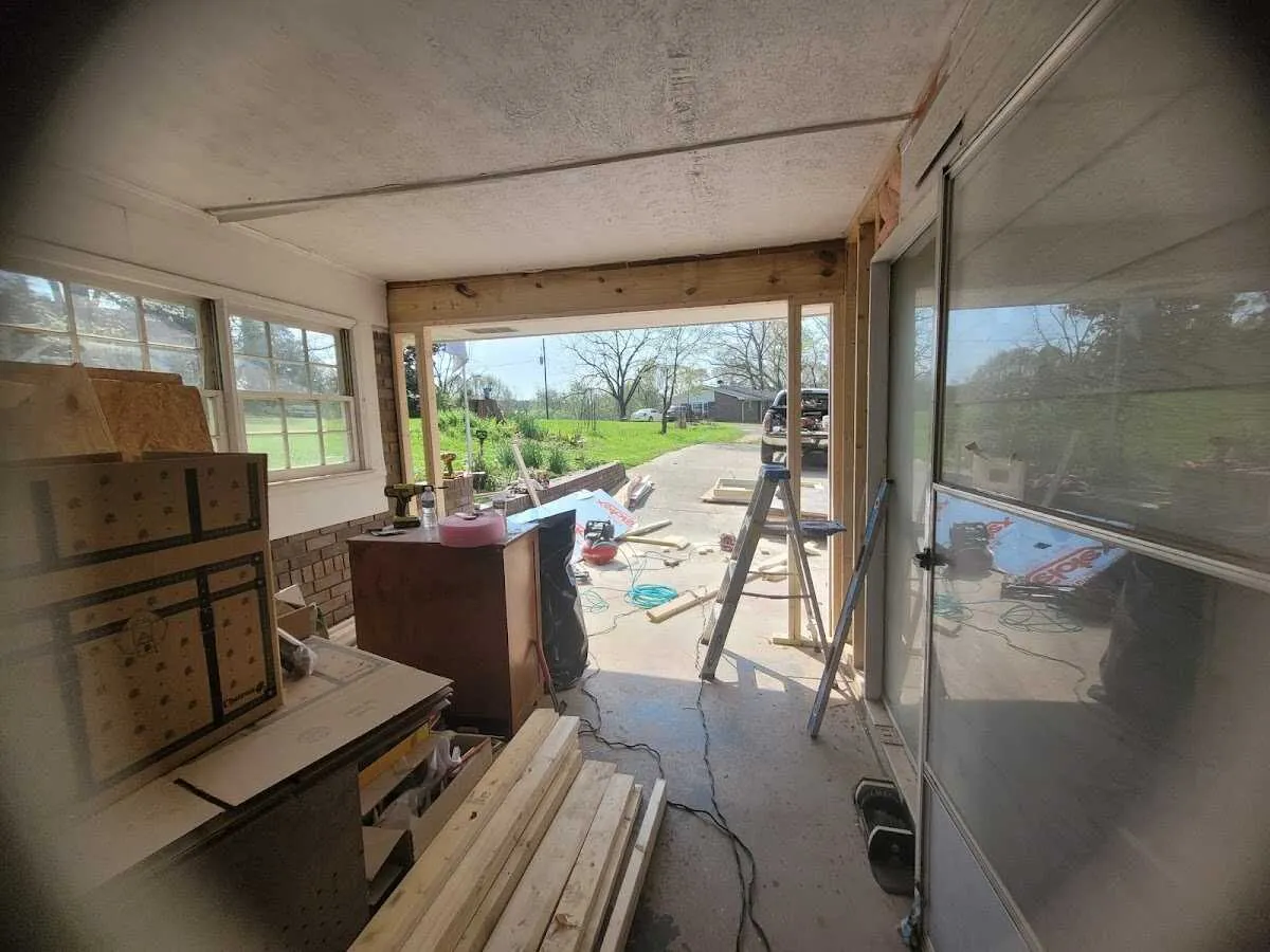 Air movers and dehumidifier for Drying & Dehumidification in Rio Vista